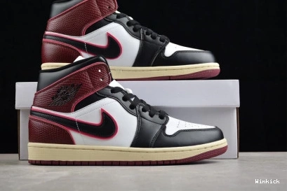 MID 1 AIR JORDAN FQ7818-101 0822